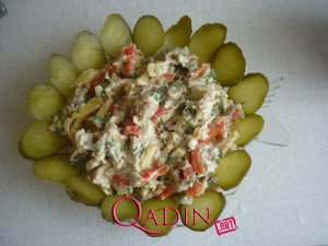 Göbələkli salat (Foto-resept)