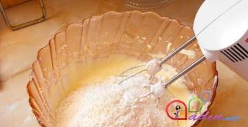 Kokoslu-albalılı keks (foto resept)