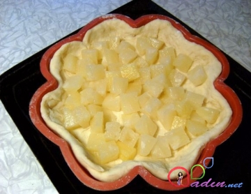 Ananaslı-kəsmikli gül piroqu (foto-resept)