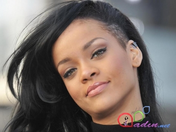 Rihannanın makiyaj sirləri