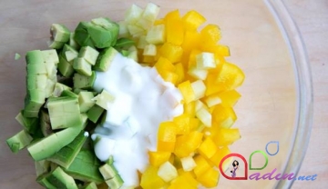Yeni il üçün avakado salatı(foto resept)