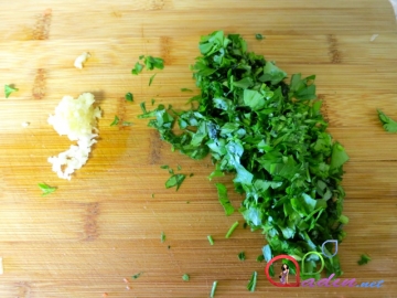 Bişmiş bibər ilə lobya salatı (foto resept)