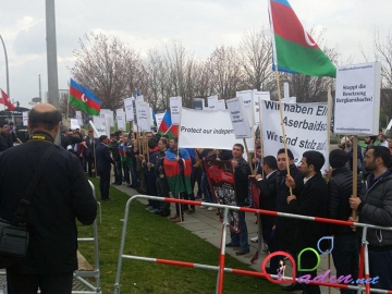 Sarkisyan Berlində etirazla qarşılandı - Azərbaycanlıların mitinqi