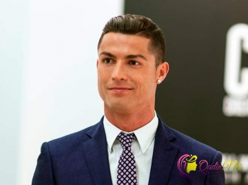 Ronaldo İbisada dincəlir-FOTO
