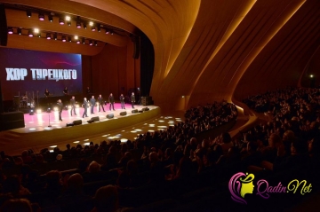 Mehriban Əliyeva konsert izlədi - FOTO