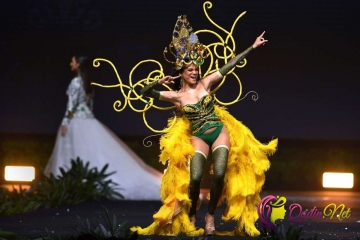 "Miss Universe" iştirakçılarının milli kostyumları