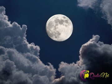 Ayın üzərindəki BAZA-FOTO