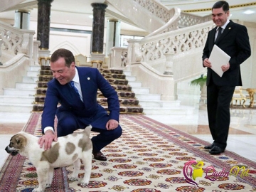 Türkmənistan prezidentindən xoş hədiyyə-FOTO