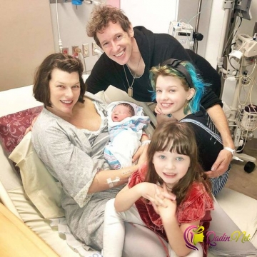Milla Yovoviç yeni doğulan körpəsinin FOTOlarını paylaşdı