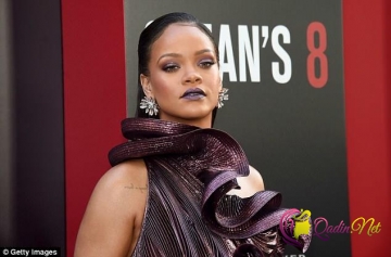 Rihanna ana olmağa hazırlaşır