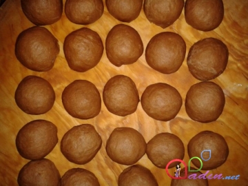 Kakaolu zəngin tərkibli bulkalar (foto-resept)