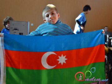 Azərbaycanlı gənclər Ukraynada uşaq evini ziyarət ediblər