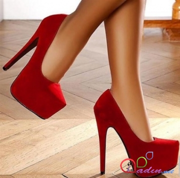 Qırmızı ayaqqabılar