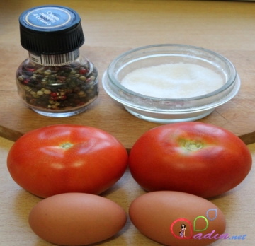 Yumurta içlikli pomidor (foto resept)