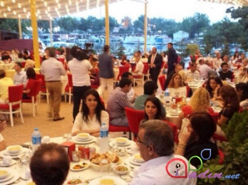 İstanbuldakı azərbaycanlılar iftar süfrəsində bir araya gəlib