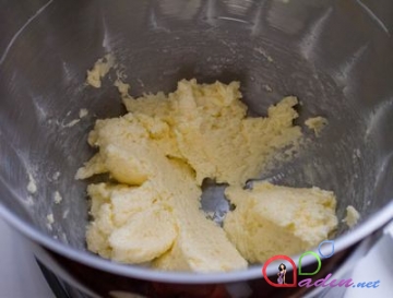 Moruqlu biskvitli piroq(foto resept)