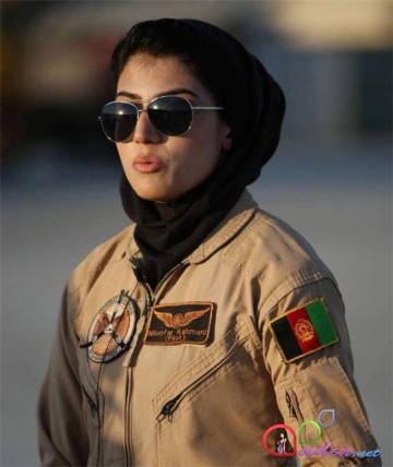 Dünyanın ən gözəl qadın pilotu
