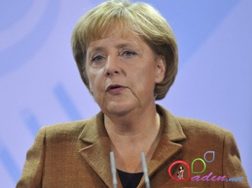 Merkel Facebook-a xəbərdarlıq etdi