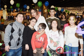 Mehriban Əliyeva uşaqlar üçün təşkil olunan şənlikdə iştirak edib