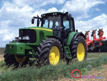 İlham Əliyev Gürcüstana traktor bağışladı
