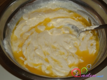 Soğanlı - yumurtalı piroq (foto resept)