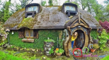 Özü üçün Hobbit evi hazırlayan qadın