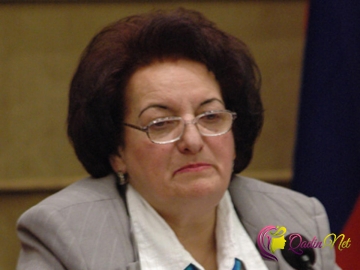 Elmira Süleymanova "Şərəf" ordeni ilə təltif edildi
