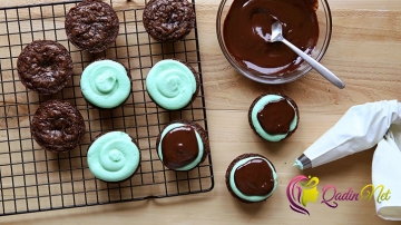 İki rəngli cupcake (foto resept)