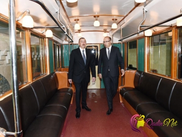 Prezident İlham Əliyev Bakı Metropoliteninin retro vaqonları ilə tanış olub - FOTO