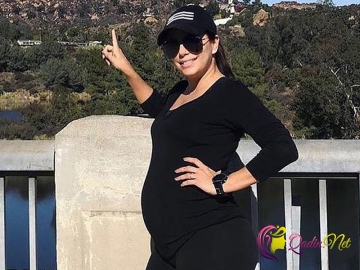 42 yaşlı aktrisadan yeni hamiləlik pozu