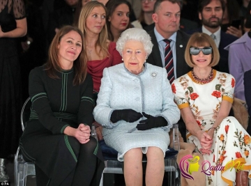 Kraliça moda şousuna qatıldı - FOTO