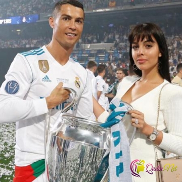 Ronaldo yenidən istirahət edir-FOTO