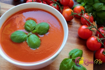 Pomidor şorbası (foto resept)