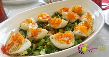 Yumurta salatı (foto resept)