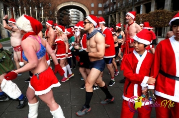 "Santa Run" başladı-Hər kəs küçələrdə-FOTO