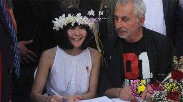 Məşhur aktyor yaponiyalı qızla evləndi-FOTO