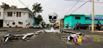 "Halloween"də Meksika küçələri