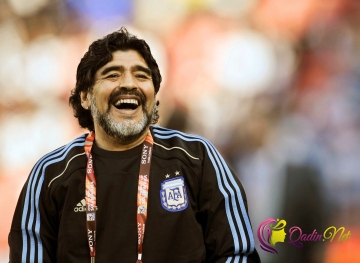 Maradonanın formasını satdı və...