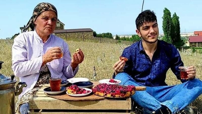 Азербайджанская деревня готовит жена