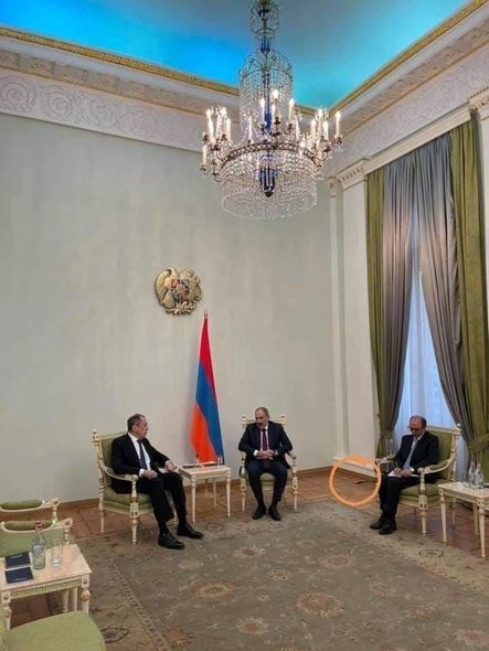 Why was the Russian flag not present at the Lavrov-Pashinyan meeting? - PHOTO