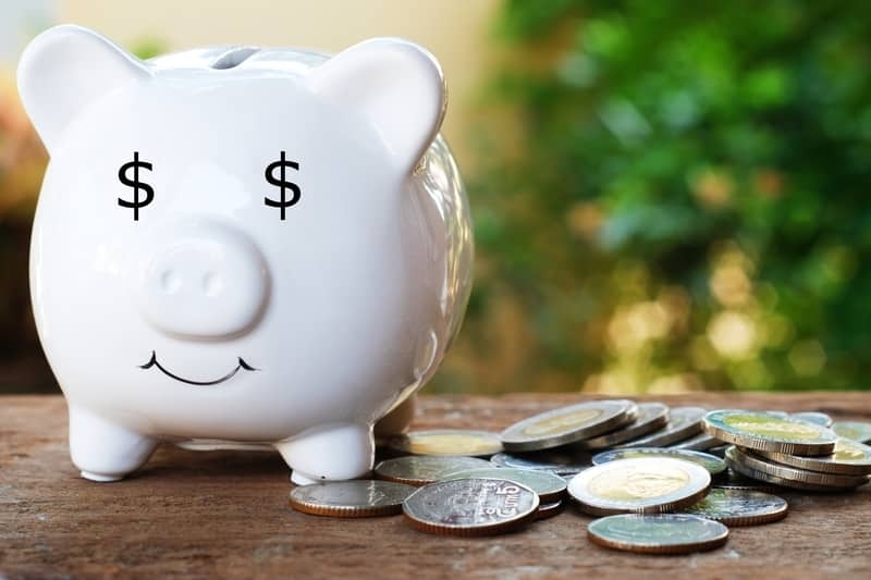 9 useful tips to save money on a low salary