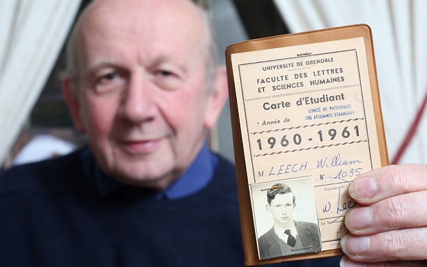 55 yıl sonra kaybettiği cüzdanı buldu