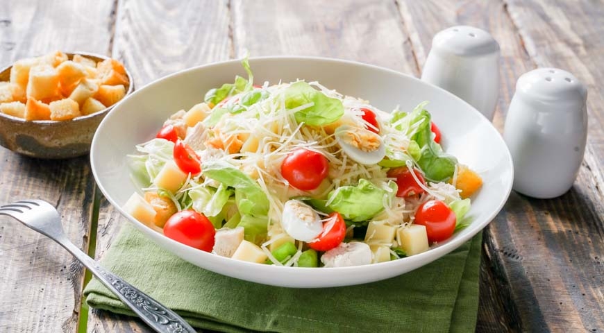 Caesar salad (photo-recipe)